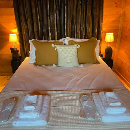 Wooden Luxury * Sfendamion